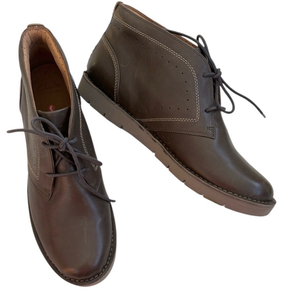 EUC Clarks Leather Ankle Booties Taupe Brown Size 12